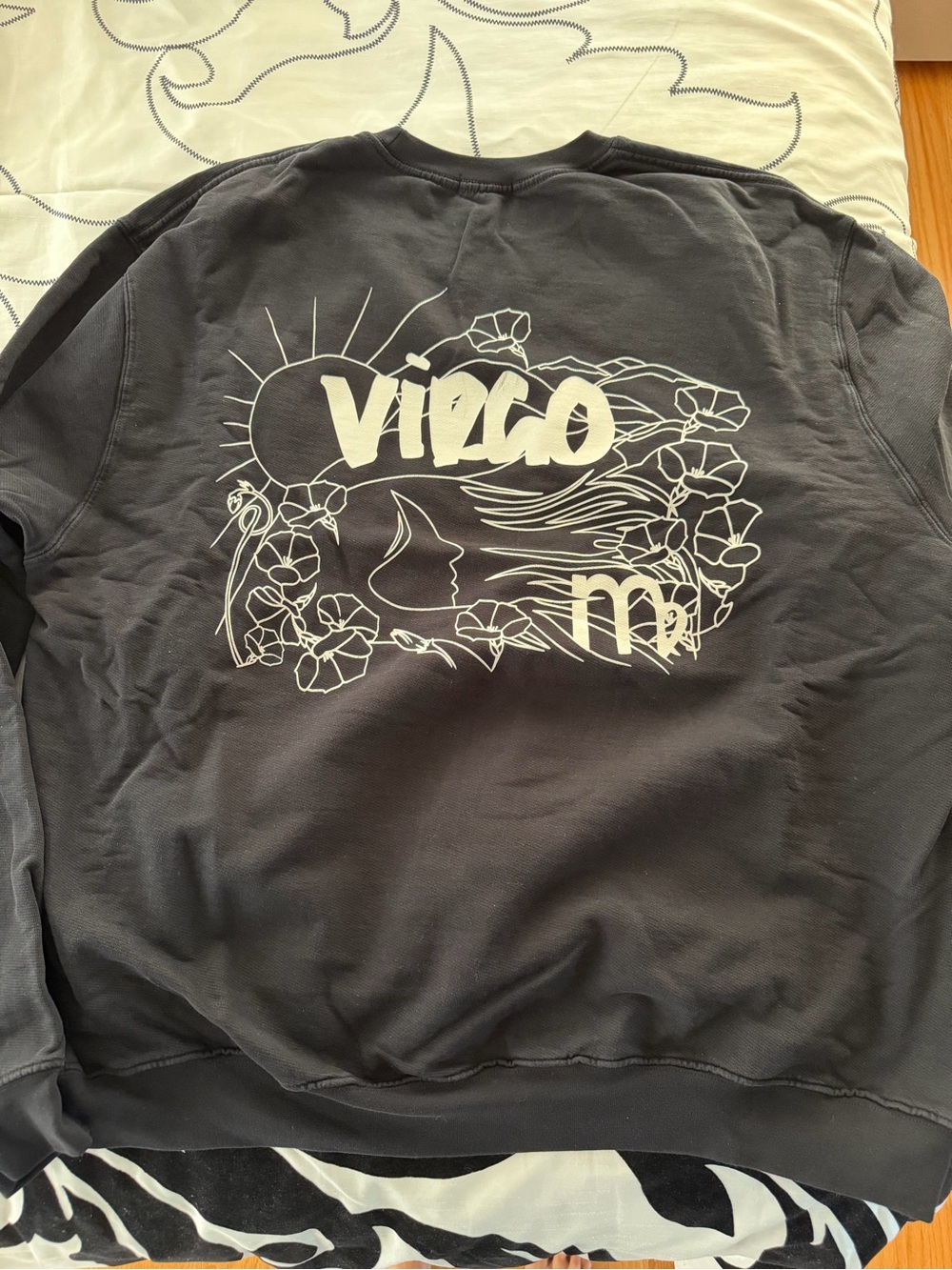Good American Black Virgo Graphic Crewneck Size 5